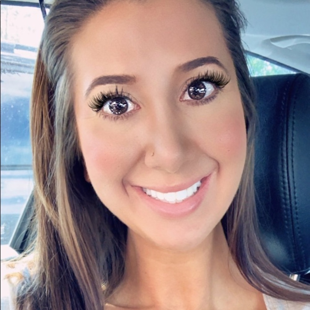 Meet your Posher, Ashlee